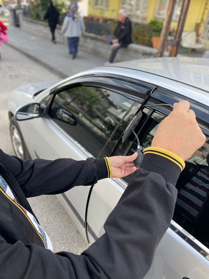 Nilüfer Oto Kilitçisi